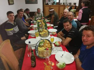 IMG-8587b085ab73c96a18581eeccf4f7194-V (1) 